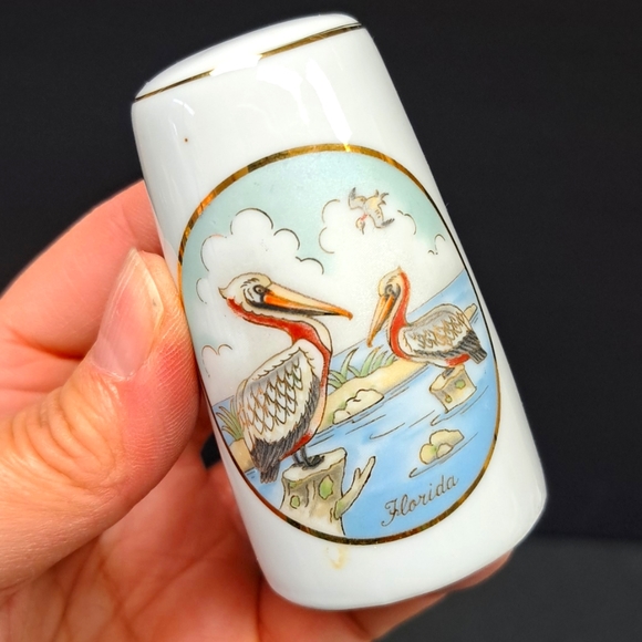 Vintage 1987 LEFTON  Pelican design salt & pepper set - Picture 2 of 5